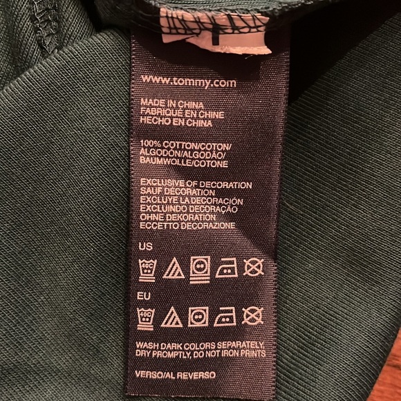 Tommy Hilfiger Classic V Neck Shirt Sleeve Shirt Size XL - Picture 5 of 5